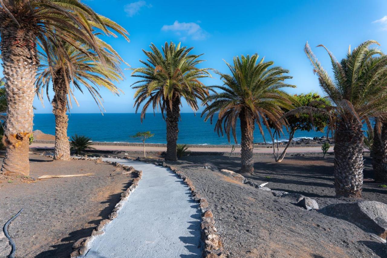 Luxury estudio en Playa Roca a primera linea del mar Costa Teguise Exterior foto