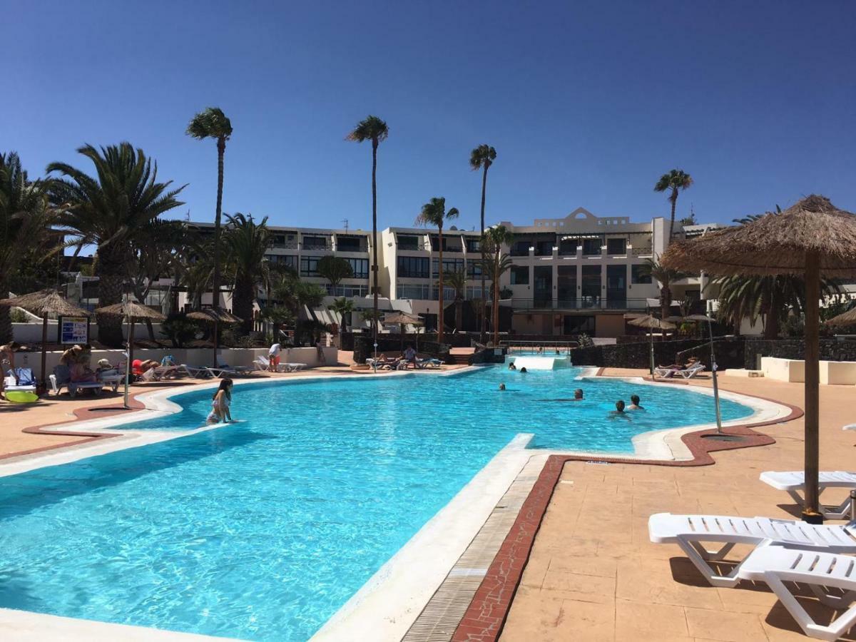 Luxury estudio en Playa Roca a primera linea del mar Costa Teguise Exterior foto