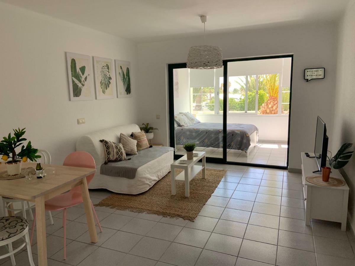 Luxury estudio en Playa Roca a primera linea del mar Costa Teguise Exterior foto